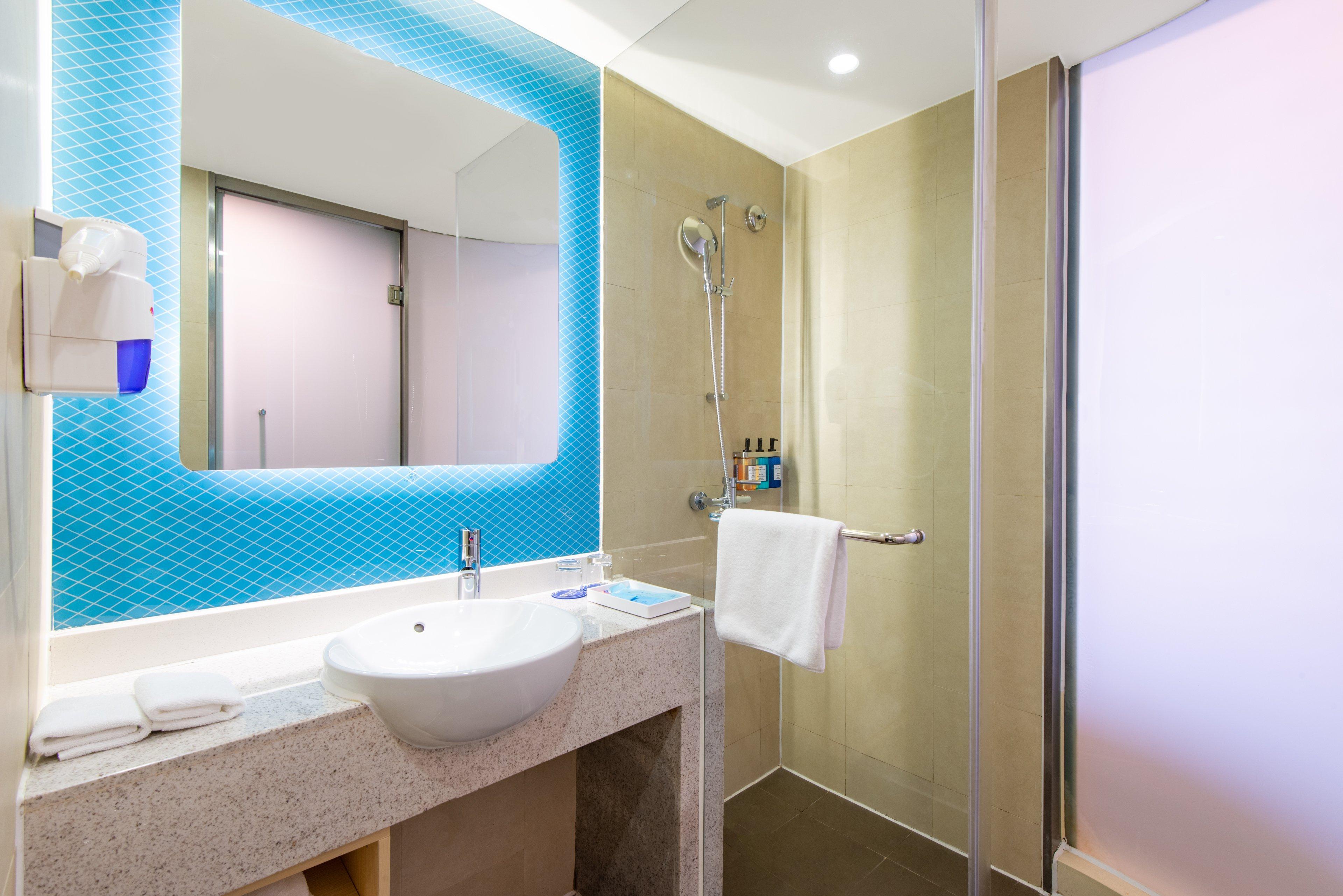 Holiday Inn Express Shanghai Putuo By Ihg Exterior photo