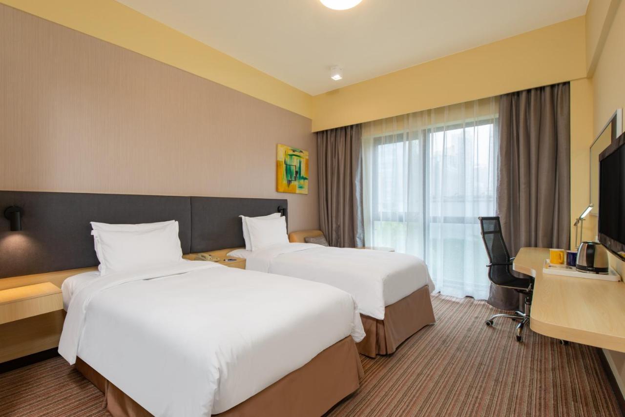 Holiday Inn Express Shanghai Putuo By Ihg Exterior photo